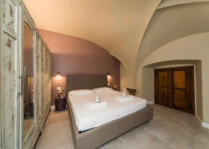 Unyca - Renaissance Apartment *